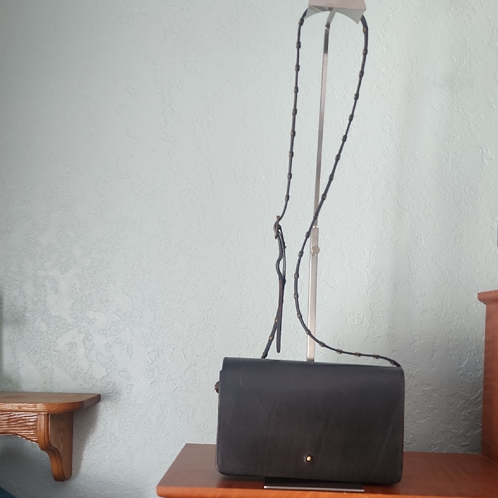 Sake Fifth Ave Black Leather Handbag